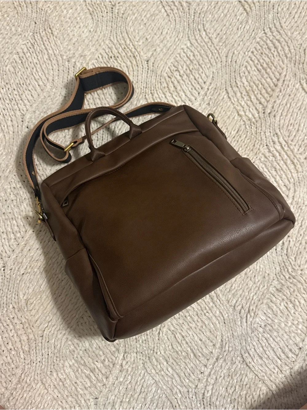 Women’s Brown Leather Messenger Bag - Classic Carry